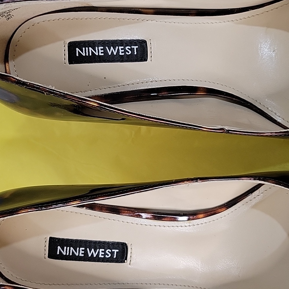 Nine West Tortoise Brown Pumps w/ Gold Chain LIKE NEW Size 8.5 - Picture 3 of 10